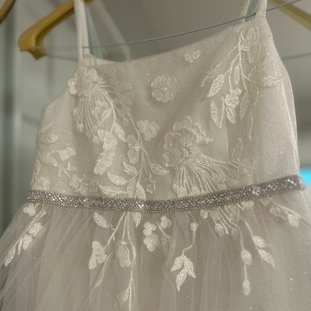 Davids Bridal exclusive Flower Girl Dress- size 4 and size 8 - Picture 8 of 10